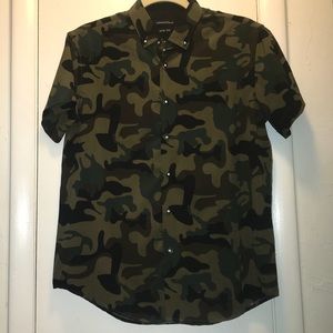 NWOT Interaffair Camo ButtonDown